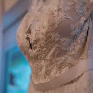 Ingrid By Theia Wedding Dress in Ivory/Blush size 8